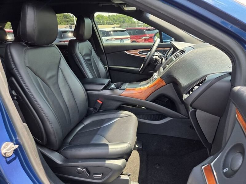 Used 2020 Lincoln Nautilus Reserve w/ Cargo Utility Package AWD/4WD image 20