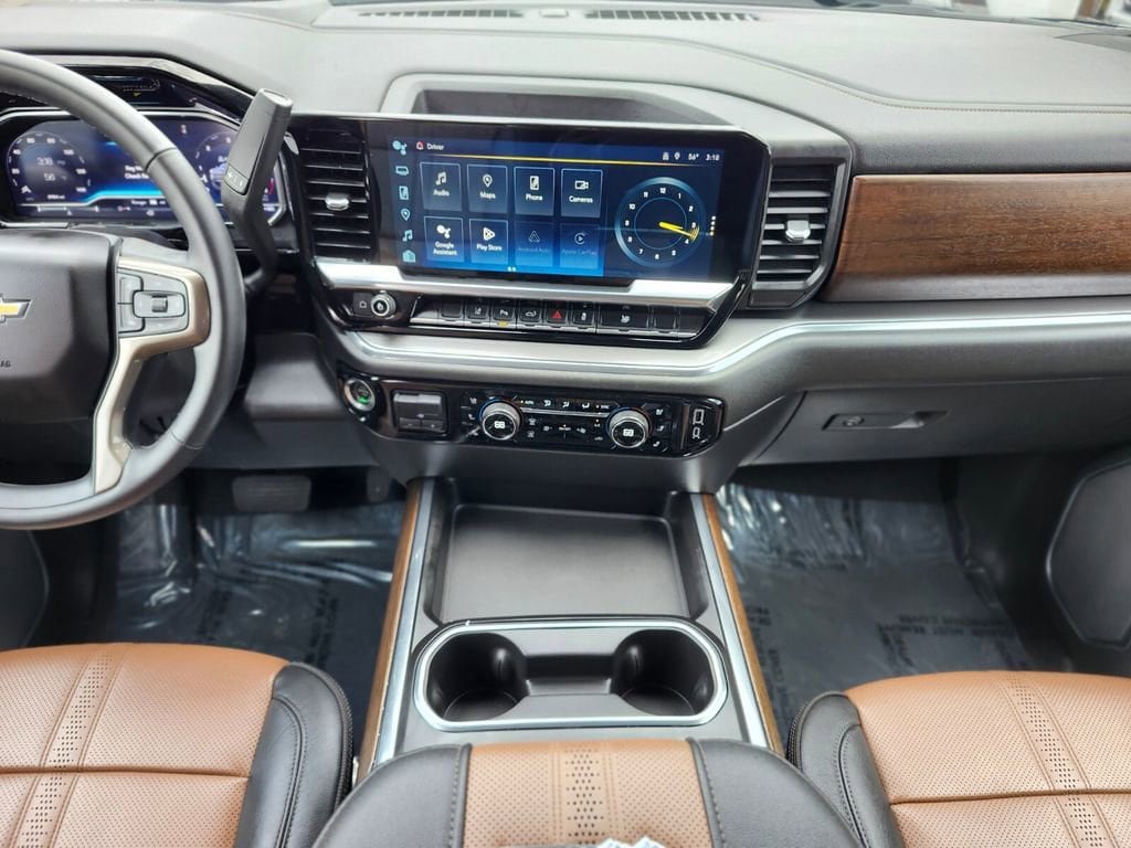 Used 2024 Chevrolet Silverado 3500 High Country AWD/4WD image 12