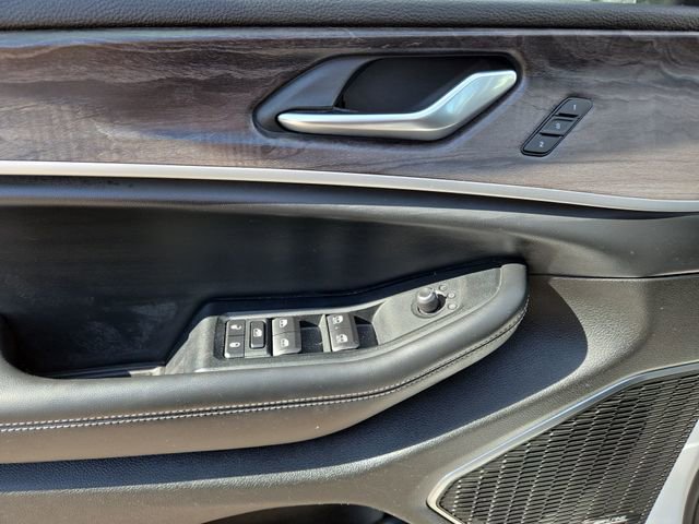 Used 2022 Jeep Grand Cherokee L Limited w/ Black Appearance Package RWD image 18