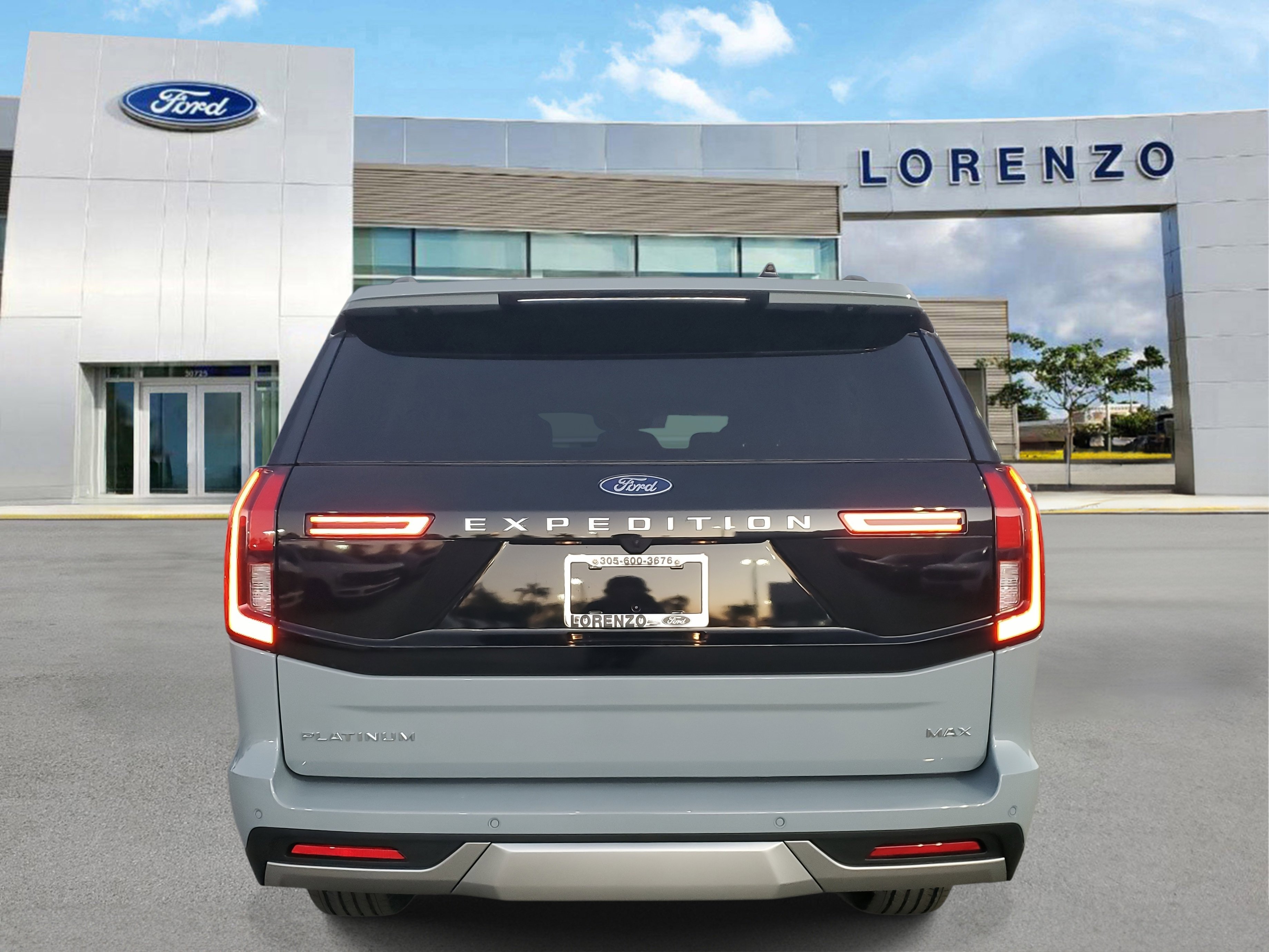 New 2025 Ford Expedition Max Platinum w/ Driver's Package image 5