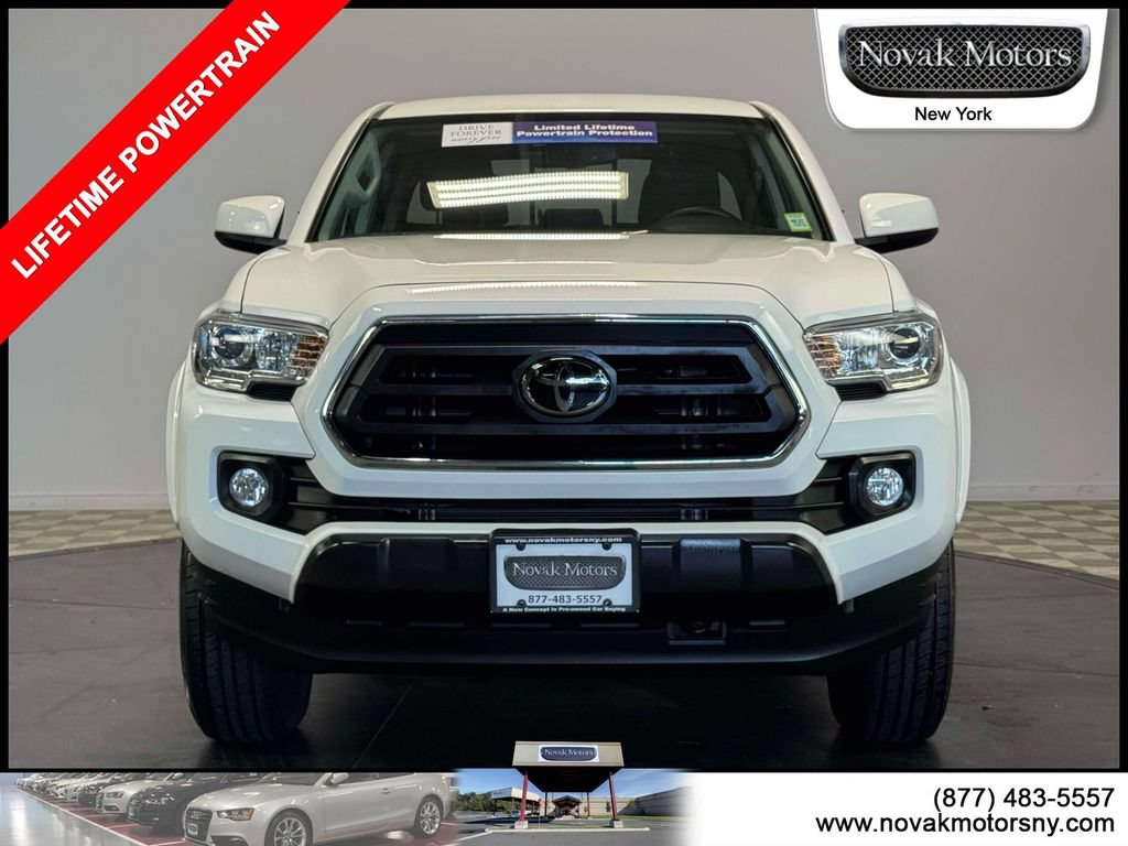 Used 2023 Toyota Tacoma SR5 AWD/4WD image 2