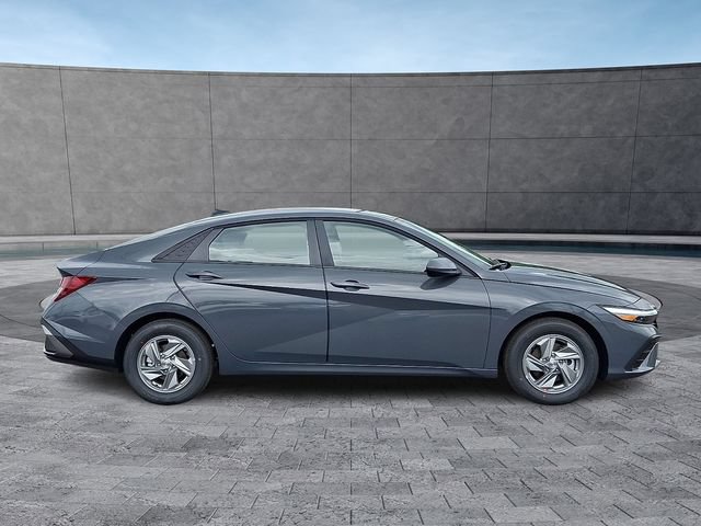 New 2026 Hyundai Elantra SE FWD image 8