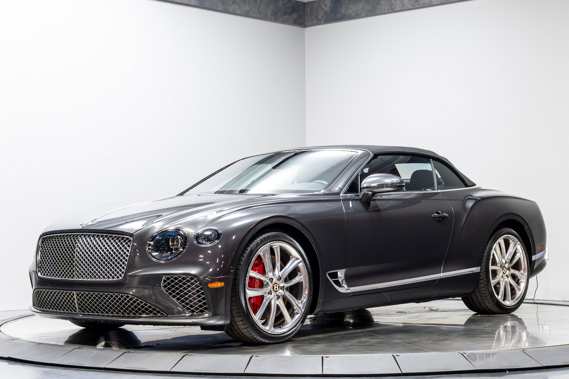 Used 2020 Bentley Continental GT image 3