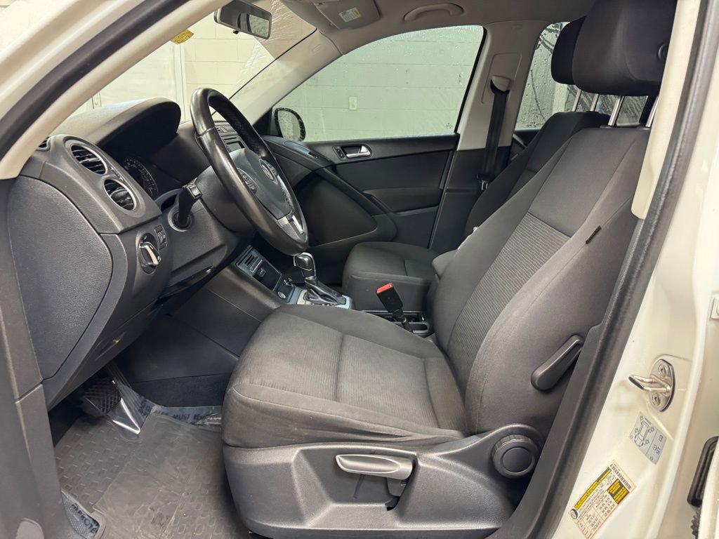 Used 2018 Volkswagen Tiguan Limited AWD/4WD image 12
