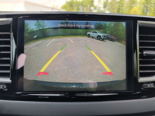 Used 2025 Chrysler Pacifica Select FWD image 23