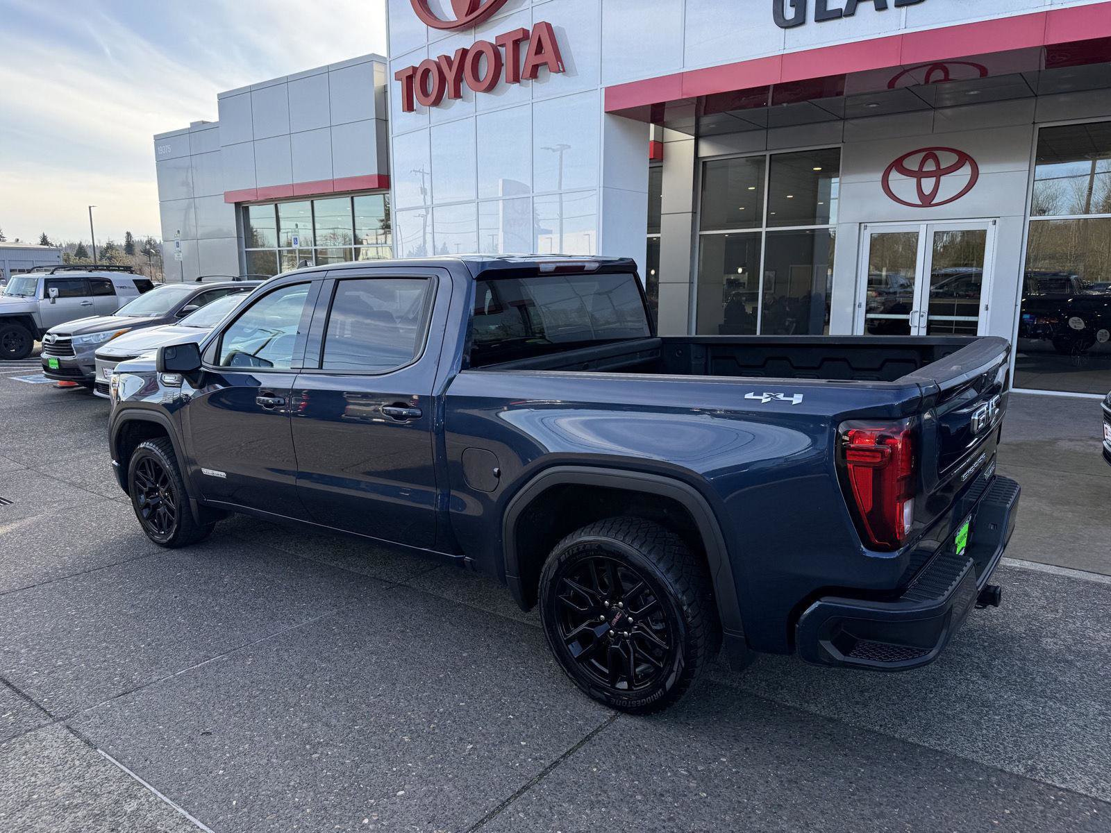 Used 2021 GMC Sierra 1500 Elevation w/ LPO, Elevation Black Package image 3