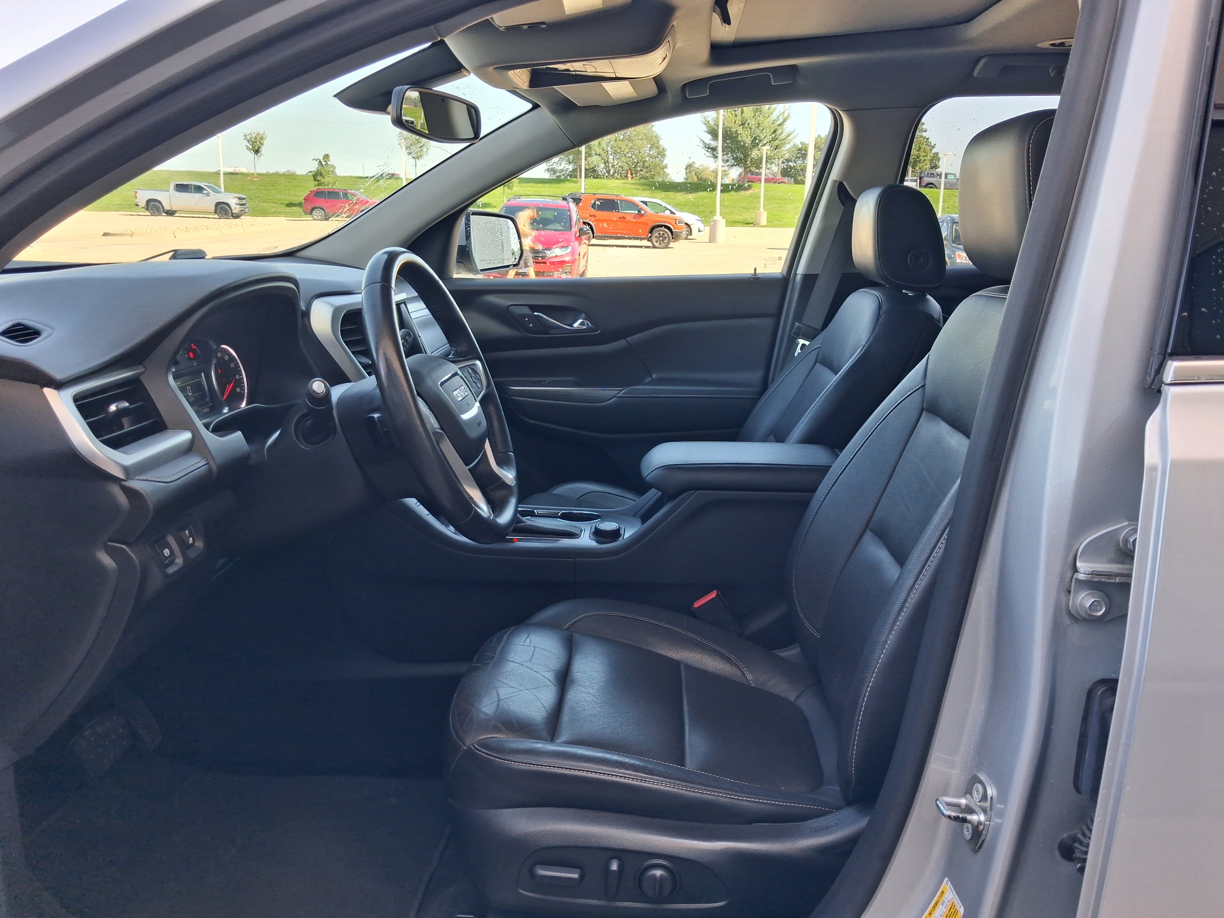 Used 2018 GMC Acadia SLT AWD/4WD image 7