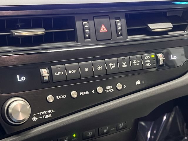 Certified 2024 Lexus ES 300h w/ Premium Package FWD image 20