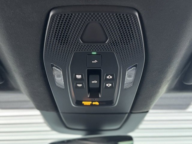 New 2025 Porsche Macan Turbo Electric image 31