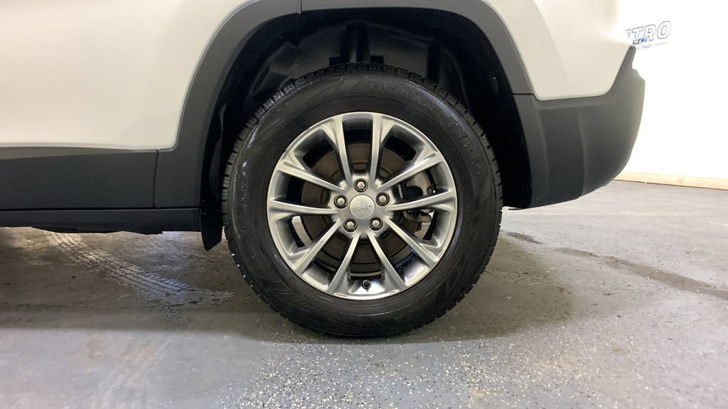 Used 2021 Jeep Cherokee Latitude Lux w/ Comfort/Convenience Group AWD/4WD image 22