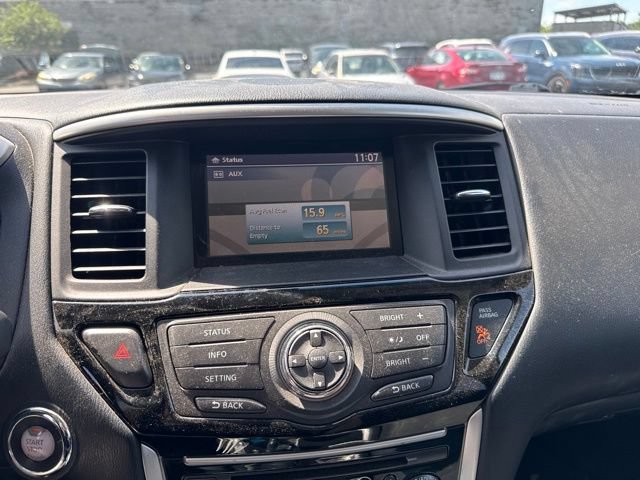 Used 2013 Nissan Pathfinder SV AWD/4WD image 10