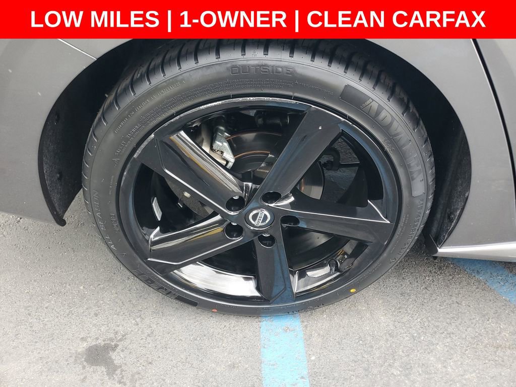 Used 2023 Nissan Sentra SR w/ Midnight Edition Package FWD image 8