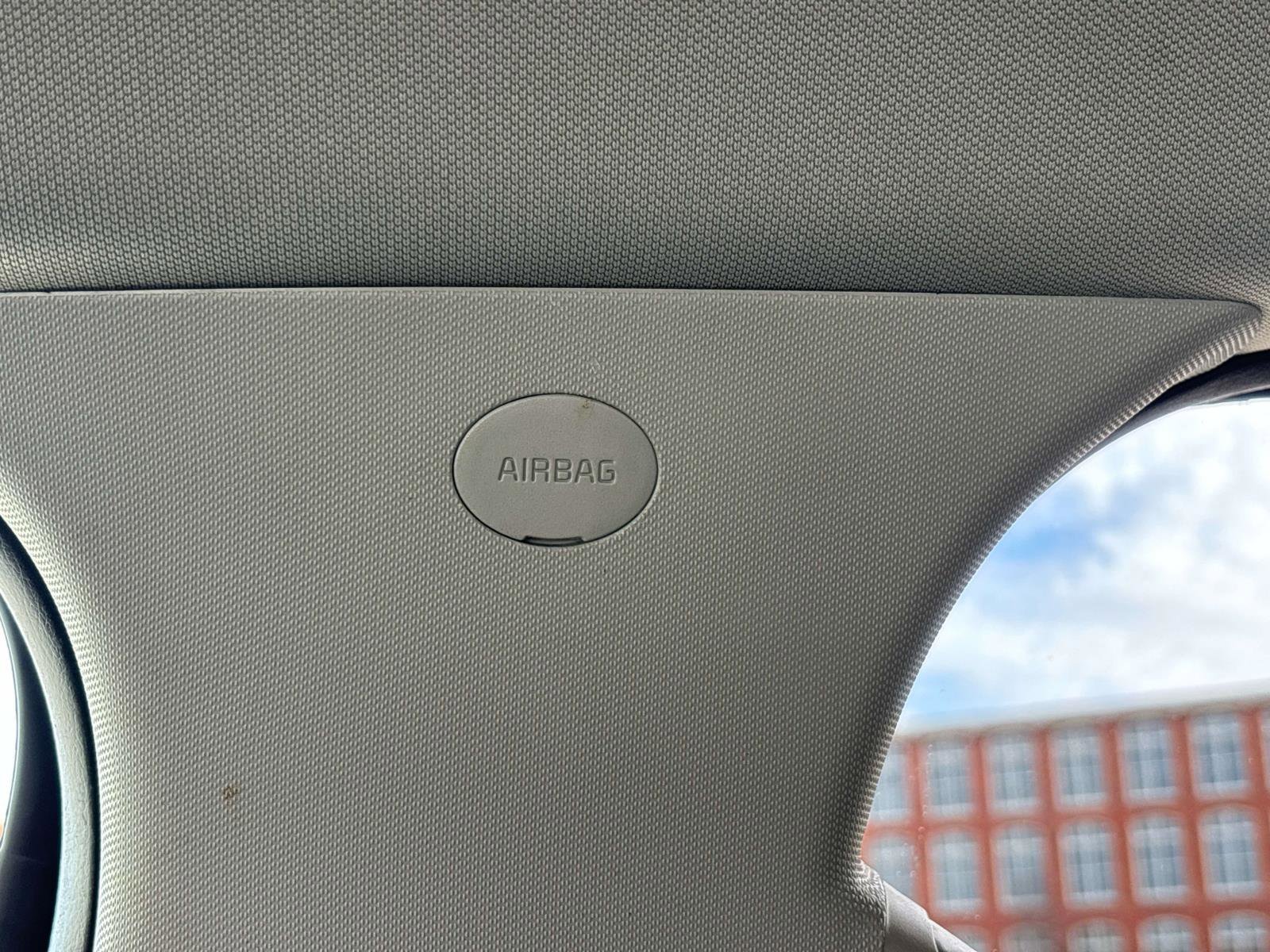 Used 2023 Kia Telluride LX image 32