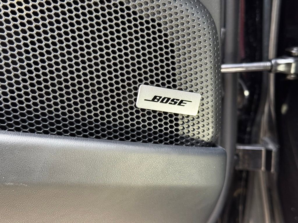 Used 2024 Porsche Panamera image 25