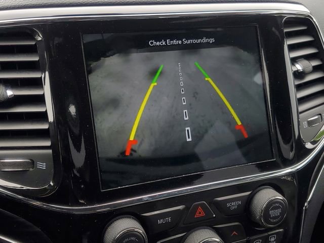 Used 2022 Jeep Grand Cherokee Limited image 23