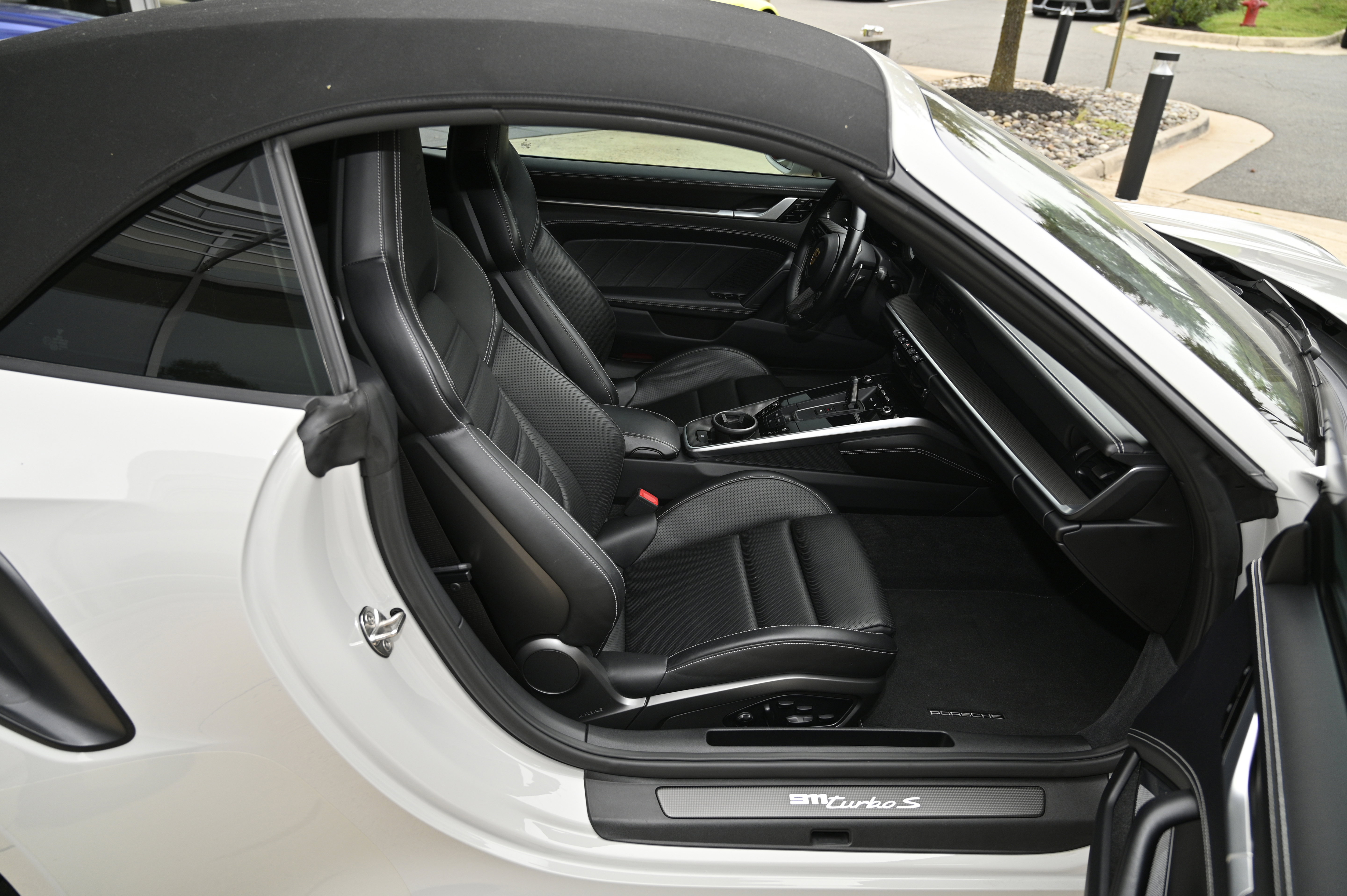 Used 2021 Porsche 911 Turbo S image 39