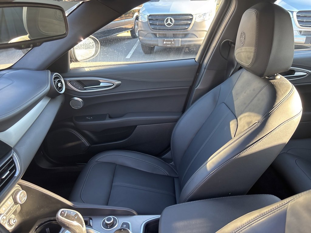 Used 2024 Alfa Romeo Giulia Ti image 42