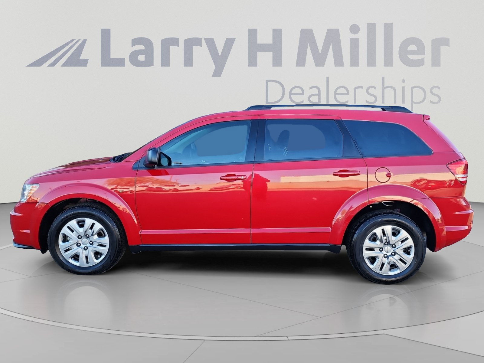 Used 2020 Dodge Journey SE w/ SE Popular Equipment Group FWD image 2