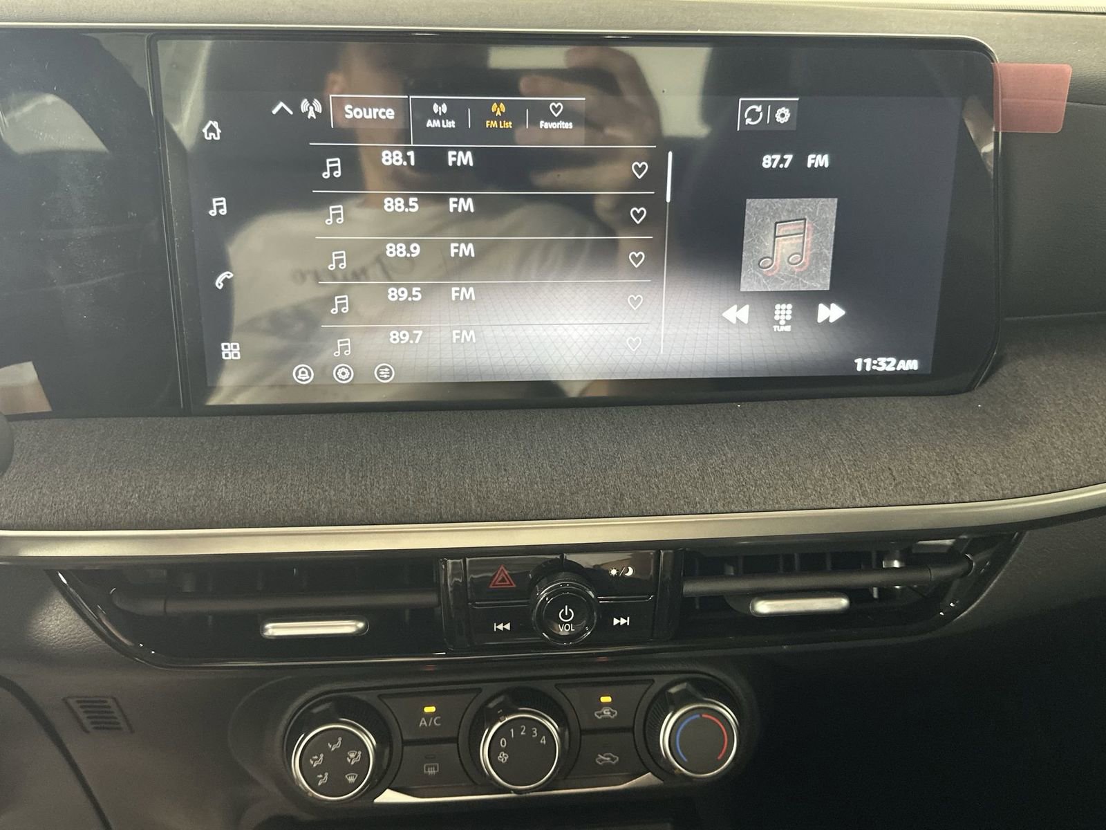 New 2026 Nissan Kicks S FWD image 21