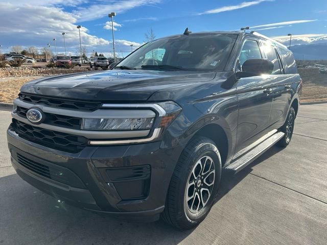 Used 2024 Ford Expedition Max XLT image 3