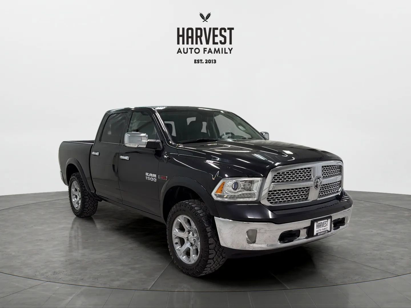 Used 2018 RAM 1500 Laramie w/ Convenience Group AWD/4WD image 10