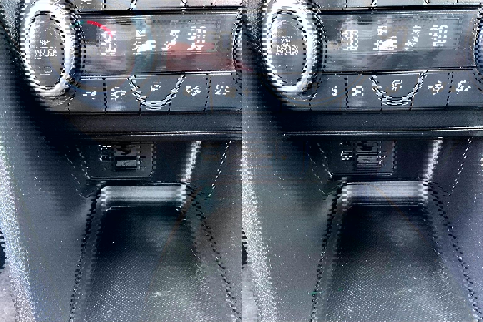 Used 2017 MAZDA MAZDA3 Touring w/ Popular Equipment Package image 19