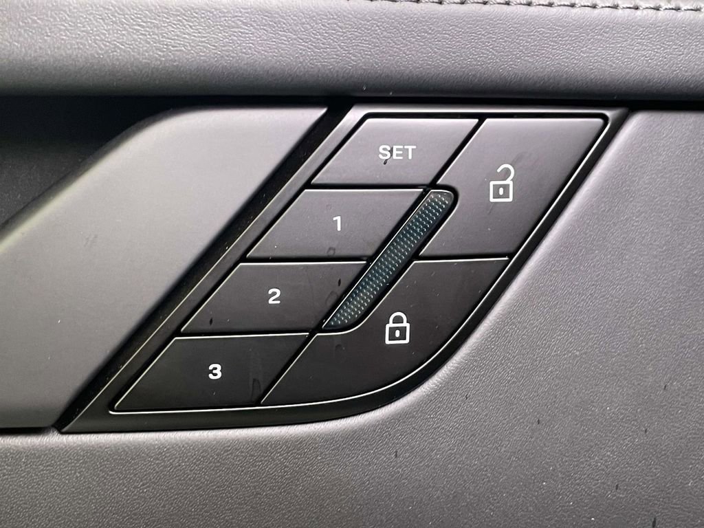 Used 2026 Porsche 911 Carrera image 35