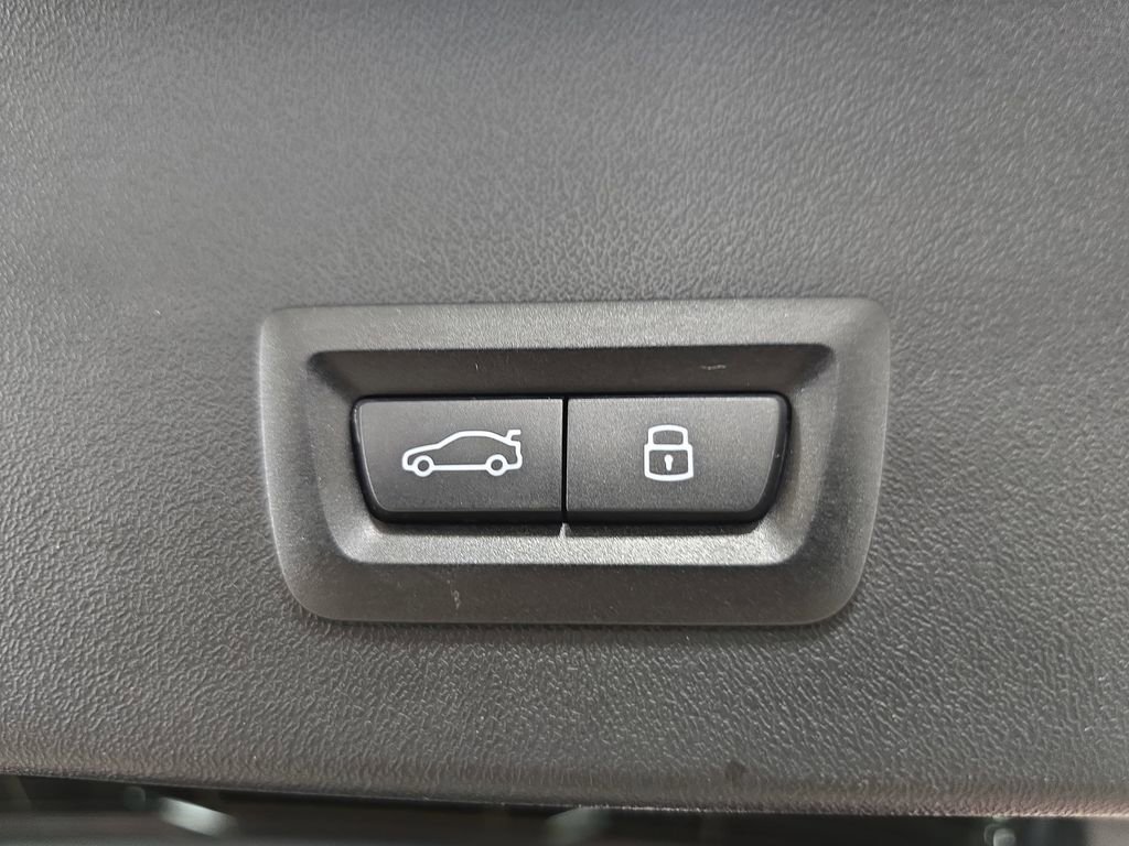 Used 2025 BMW X3 xDrive30i w/ Premium Package image 31