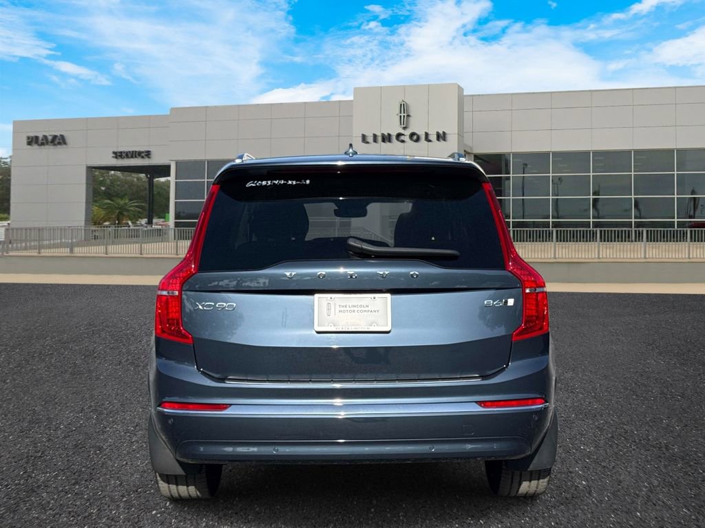 Used 2023 Volvo XC90 B6 Ultimate w/ Protection Package Premier image 4