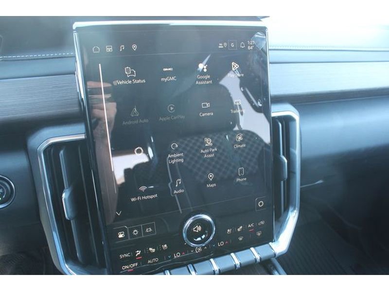 New 2026 GMC Acadia Denali w/ Super Cruise Package image 38