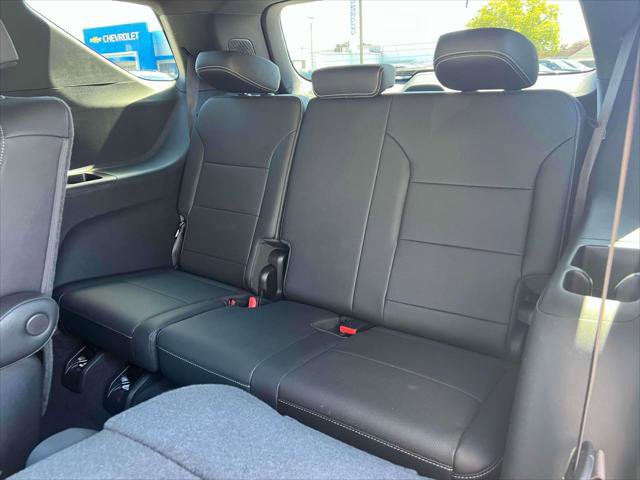Used 2025 Chevrolet Traverse LT image 15