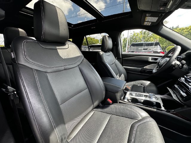 Certified 2023 Ford Explorer ST w/ Equipment Group 401A AWD/4WD image 35