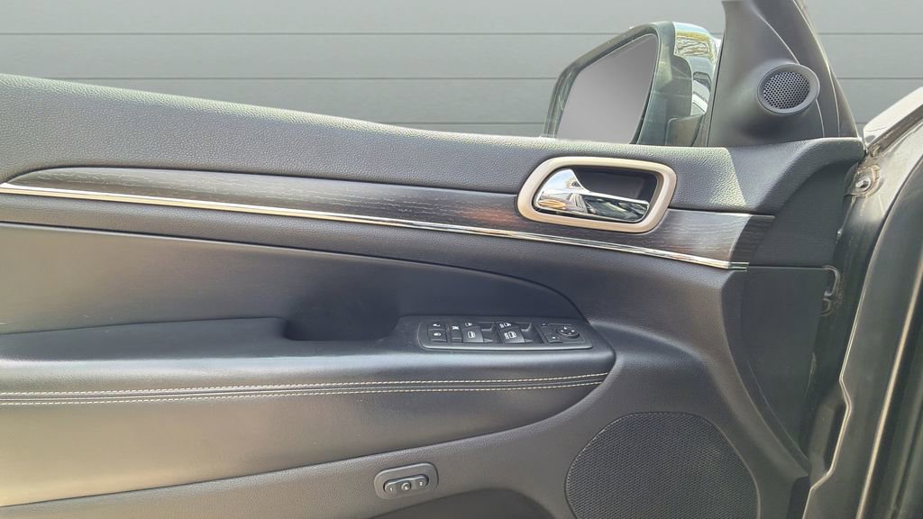 Used 2014 Jeep Grand Cherokee Limited AWD/4WD image 28