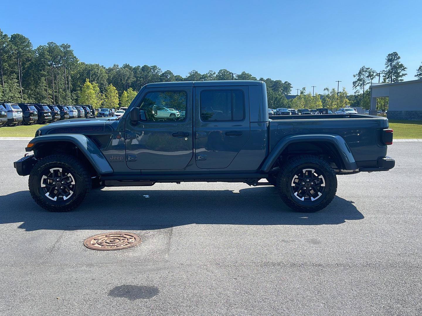 New 2026 Jeep Gladiator Mojave AWD/4WD image 4