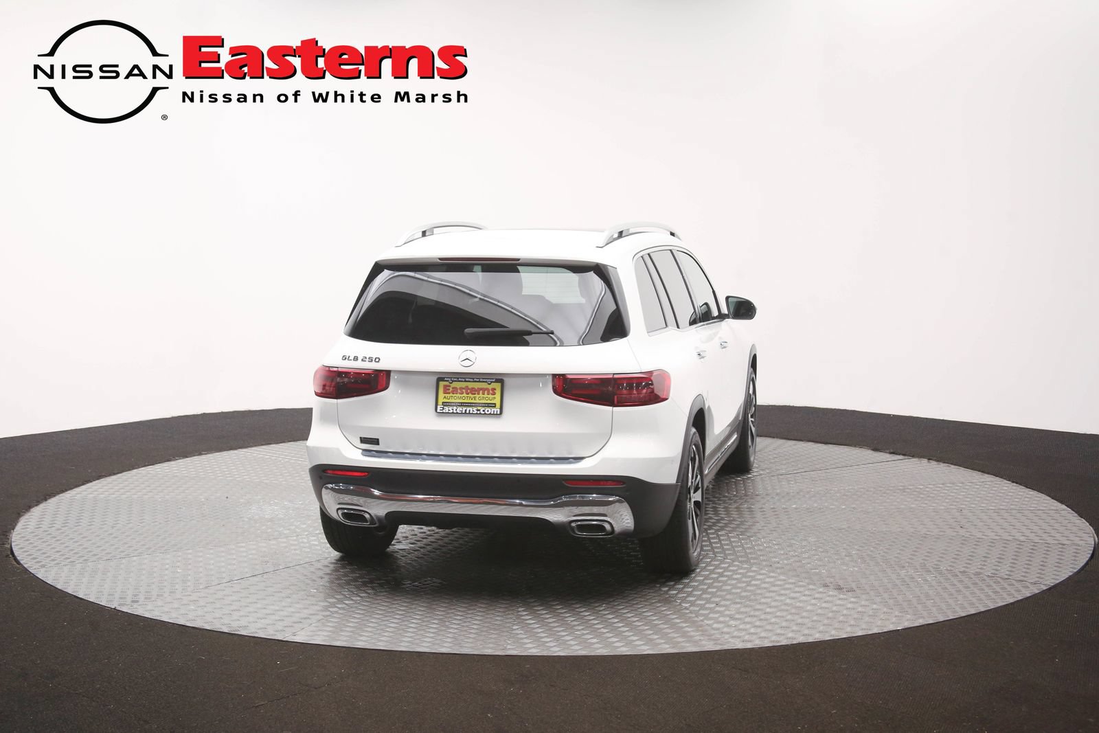 Used 2025 Mercedes-Benz GLB 250 w/ Exclusive Package image 41