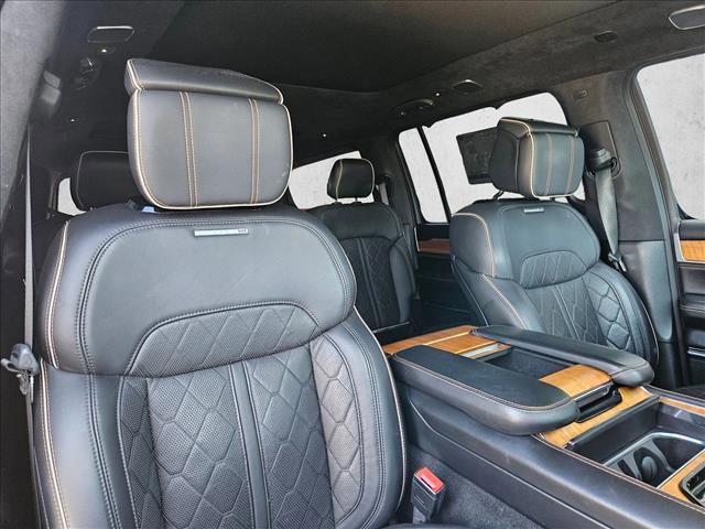 Used 2022 Jeep Grand Wagoneer Series III image 26