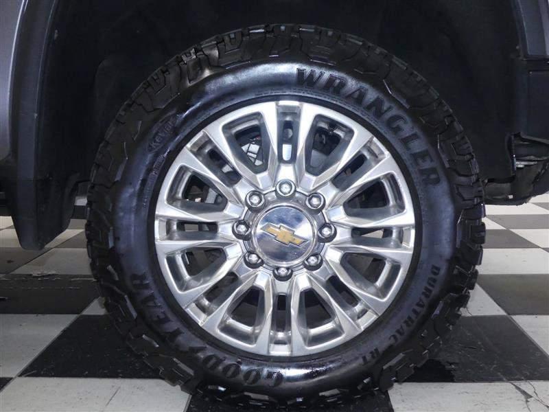 Used 2021 Chevrolet Silverado 3500 High Country w/ Z71 Off-Road Package AWD/4WD image 32