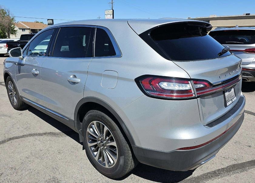 Used 2019 Lincoln Nautilus Select w/ Interior Protection Package AWD/4WD image 4