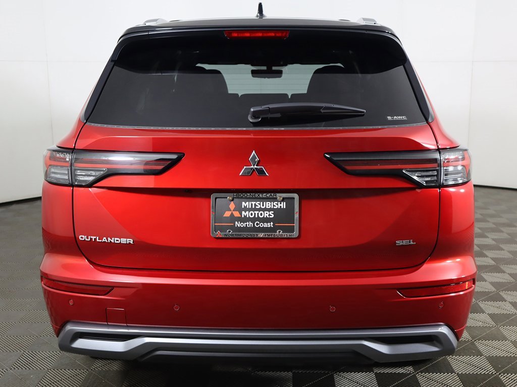 New 2025 Mitsubishi Outlander SEL image 18