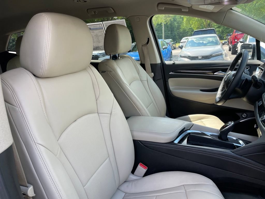 Used 2021 Buick Enclave Essence FWD image 31