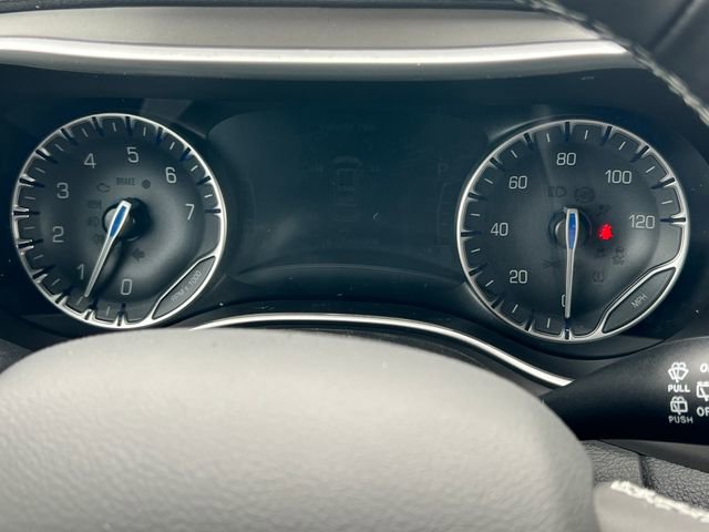 New 2027 Chrysler Pacifica Select AWD/4WD image 19