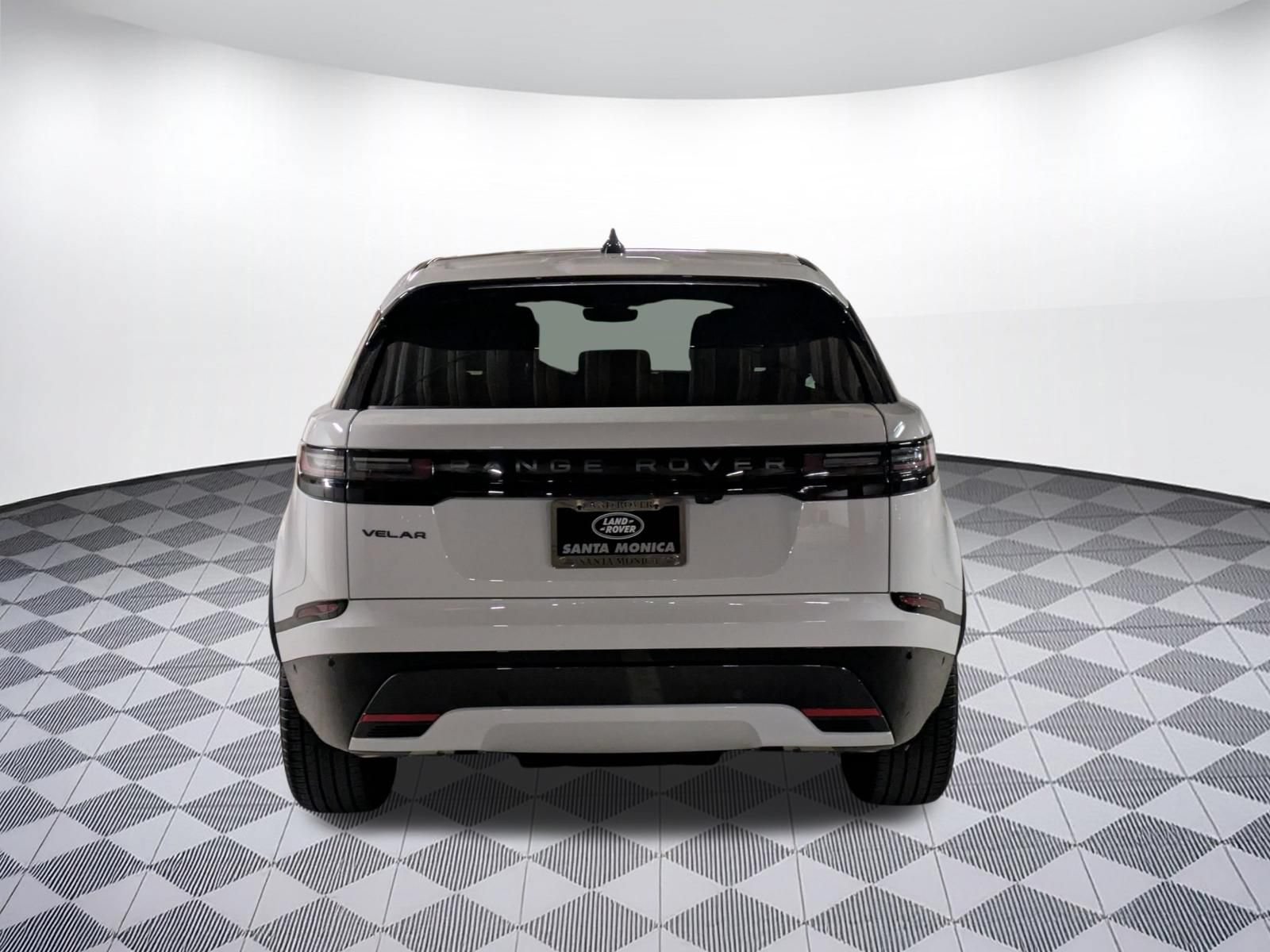 Used 2026 Land Rover Range Rover Velar Dynamic SE AWD/4WD image 4