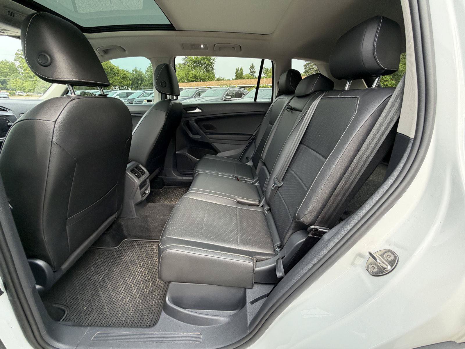 Used 2021 Volkswagen Tiguan SEL AWD/4WD image 22