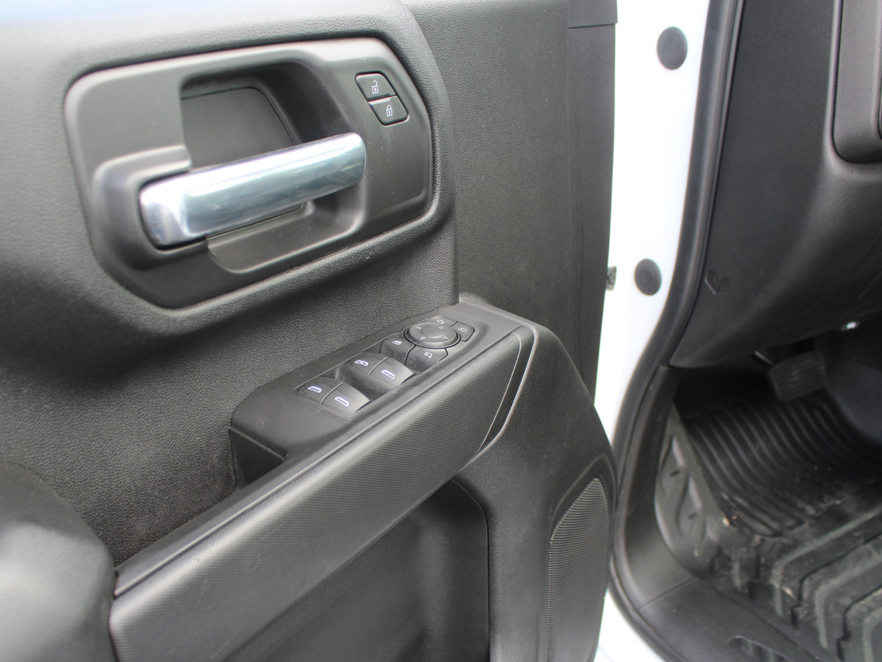 Used 2024 Chevrolet Silverado 2500 W/T w/ WT/CX Safety Package image 28