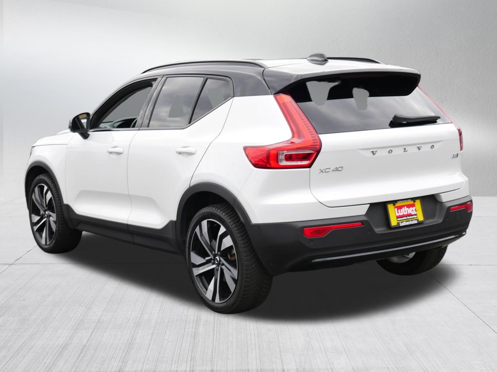 Used 2023 Volvo XC40 B5 Ultimate w/ Climate Package AWD/4WD image 5