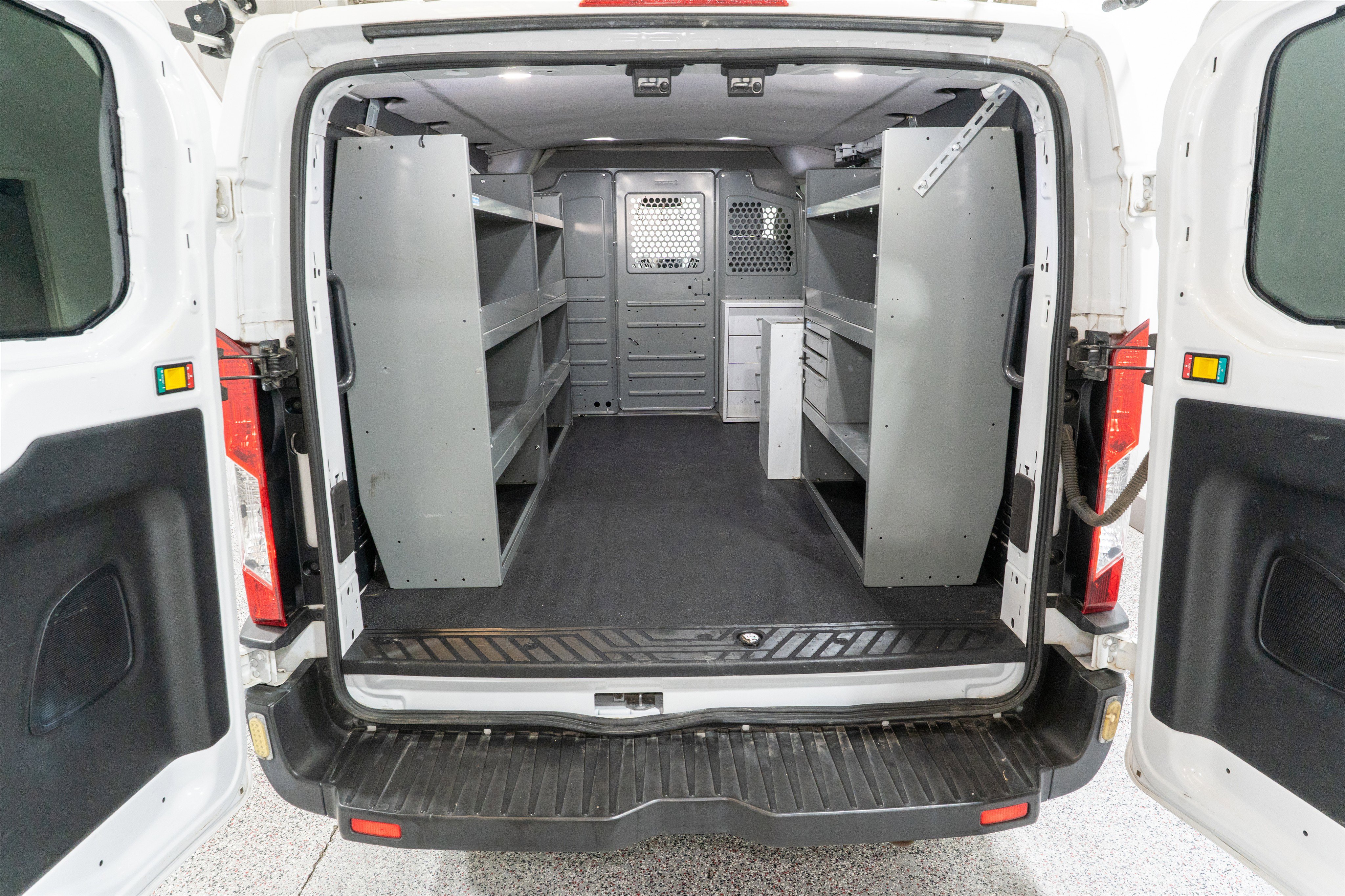 Used 2019 Ford Transit 150 130 Low Roof RWD image 11