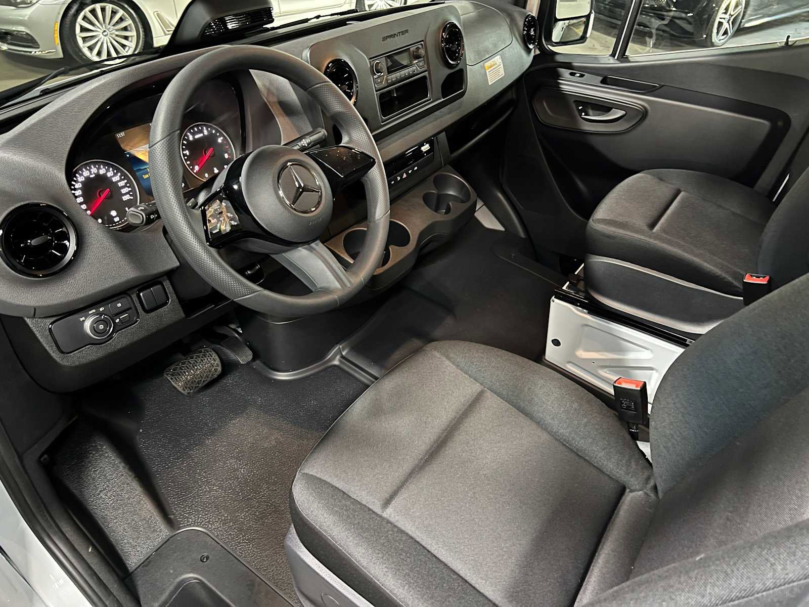 Used 2025 Mercedes-Benz Sprinter 2500 image 23
