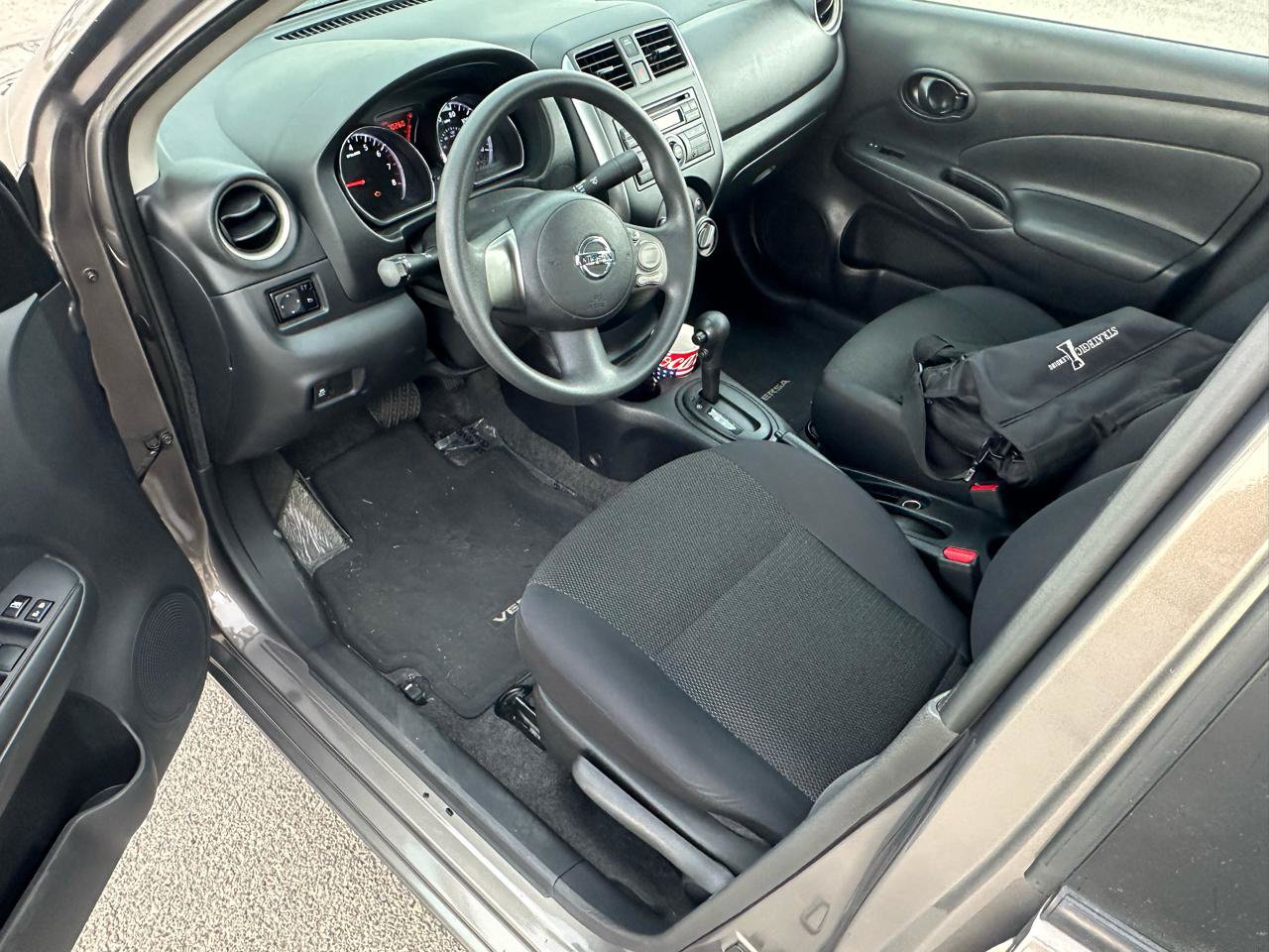 Used 2012 Nissan Versa SV FWD image 8