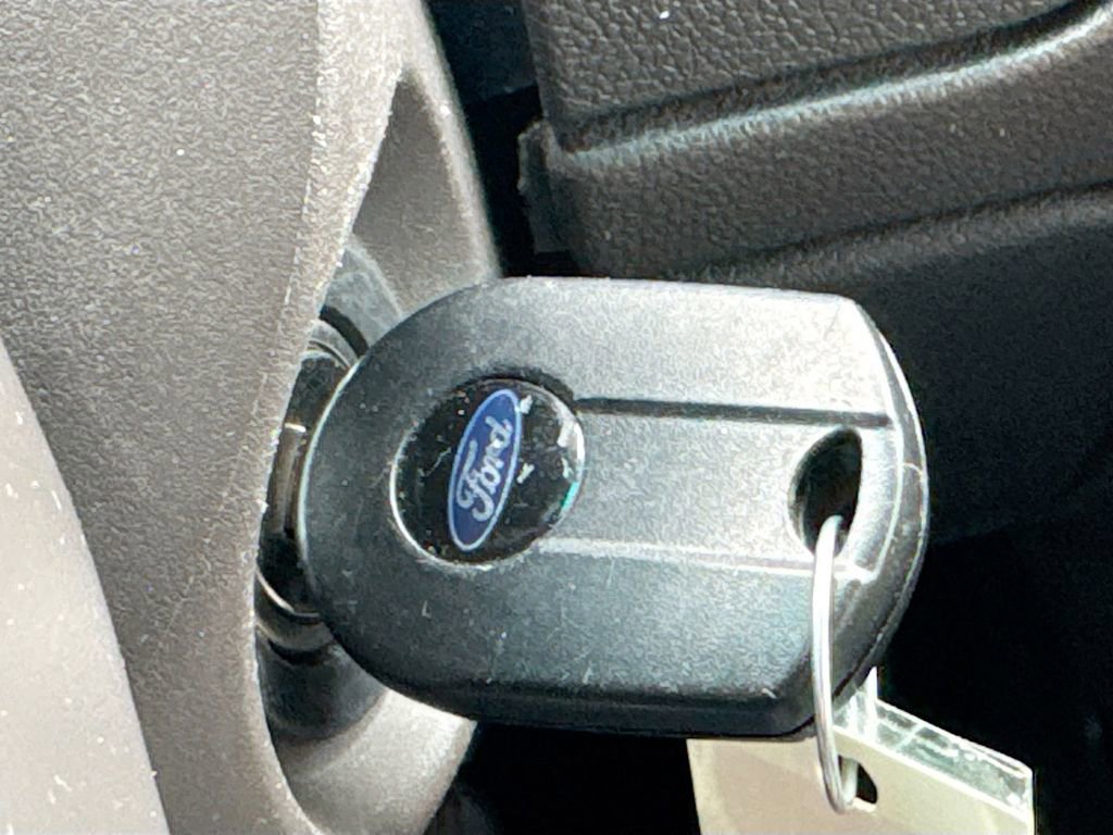 Used 2008 Ford Taurus Limited image 16