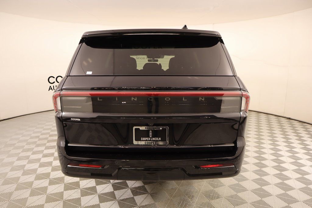 New 2025 Lincoln Navigator Reserve w/ Jet Appearance Package image 23